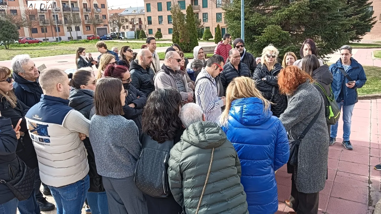 Entrega de las llaves de la nueva promoción de 48 viviendas protegidas y garajes en el barrio de Pizarrales | FOTOS: 
