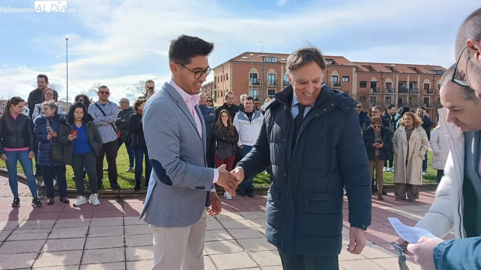 Entrega de las llaves de la nueva promoción de 48 viviendas protegidas y garajes en el barrio de Pizarrales | FOTOS: 