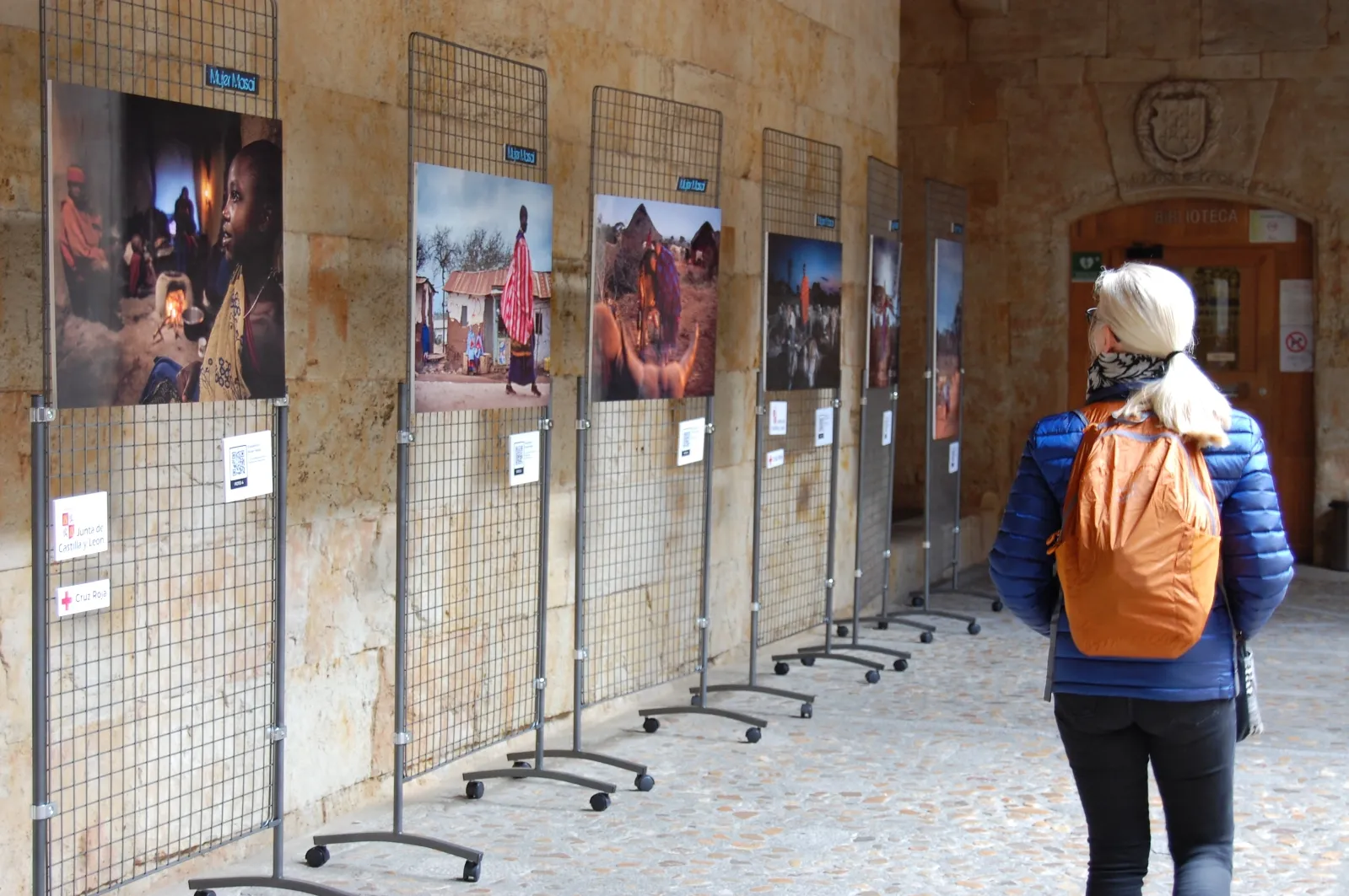 La realidad de la mujer masái: una exposición fotográfica única en la Casa de las Conchas 