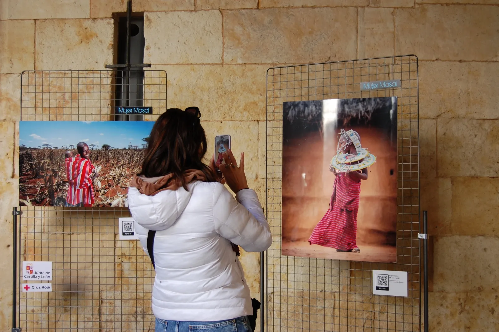 La realidad de la mujer masái: una exposición fotográfica única en la Casa de las Conchas 
