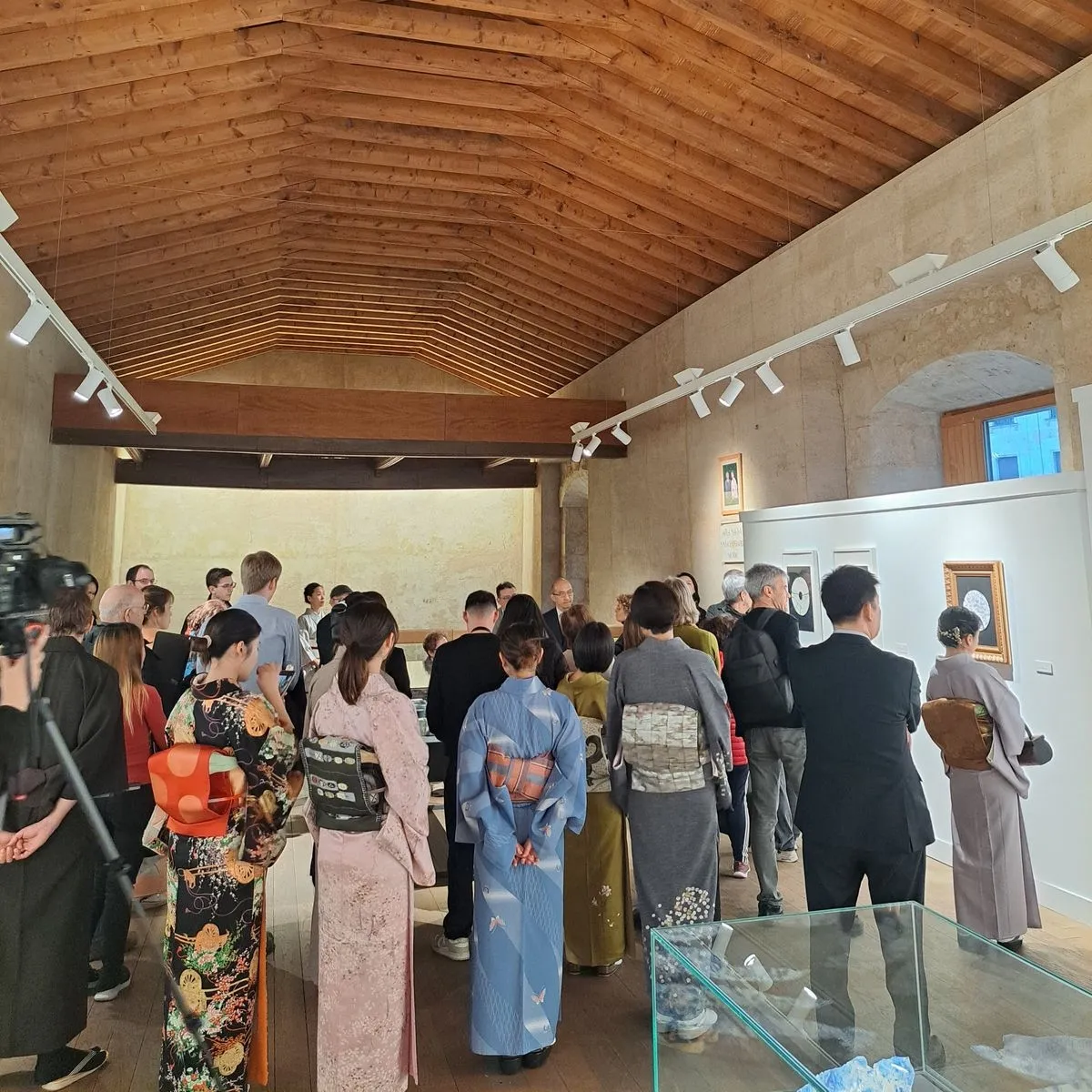 Inauguración de la Exposición de Cerámica 'Simbiosis entre Oriente y Occidente' en el Centro Cultural Hispano-Japonés de Salamanca. Fotos: @cchj_usal