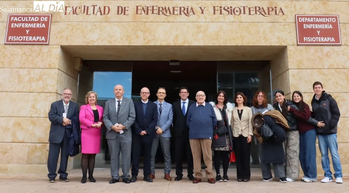 Emotivo homenaje de la Facultad de Enfermería y Fisioterapia de la Universidad de Salamanca a sus antiguos directores. Foto USAL