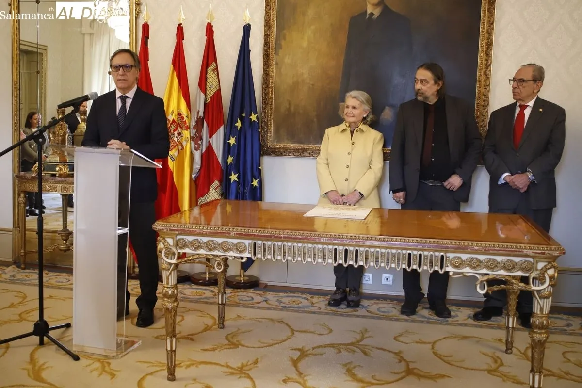 Adolfo García Sastre, Sebastião Helvecio Ramos de Castro y María Urioste Ramón y Cajal, nuevos huéspedes distinguidos de Salamanca | FOTOS: Ángel Puma 