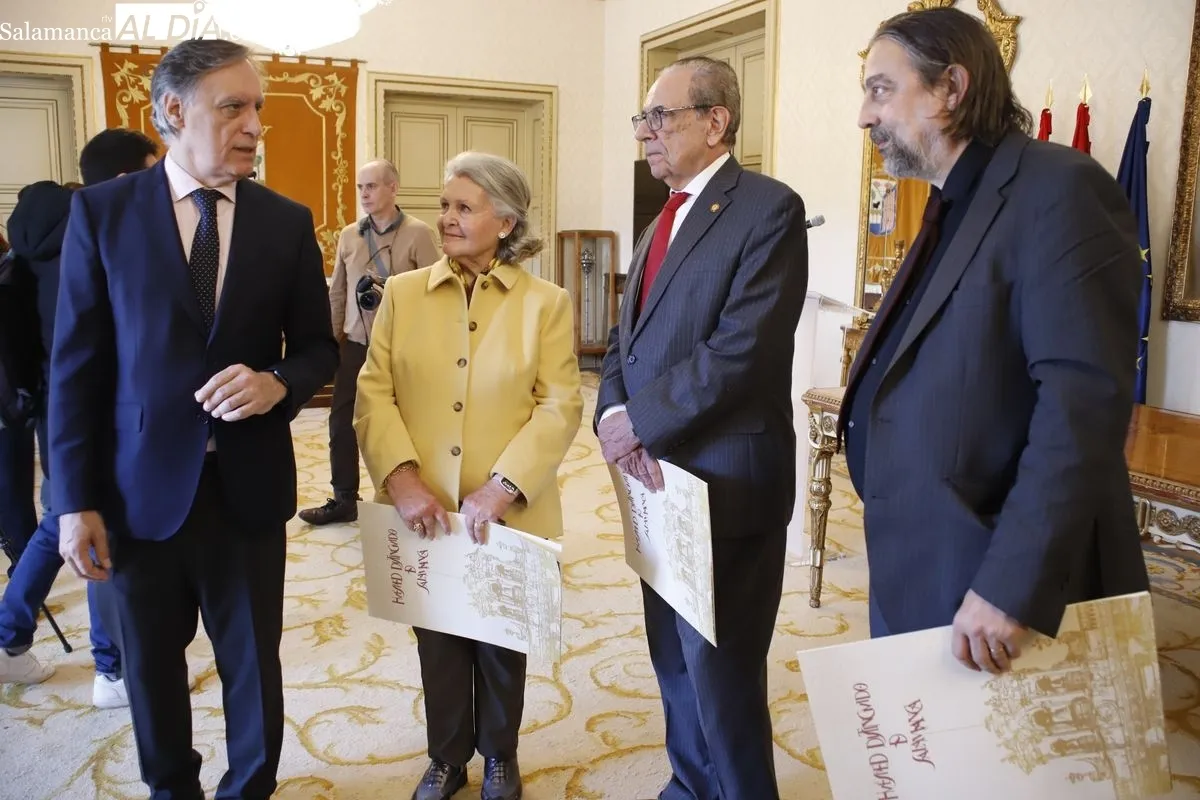 Adolfo García Sastre, Sebastião Helvecio Ramos de Castro y María Urioste Ramón y Cajal, nuevos huéspedes distinguidos de Salamanca | FOTOS: Ángel Puma 