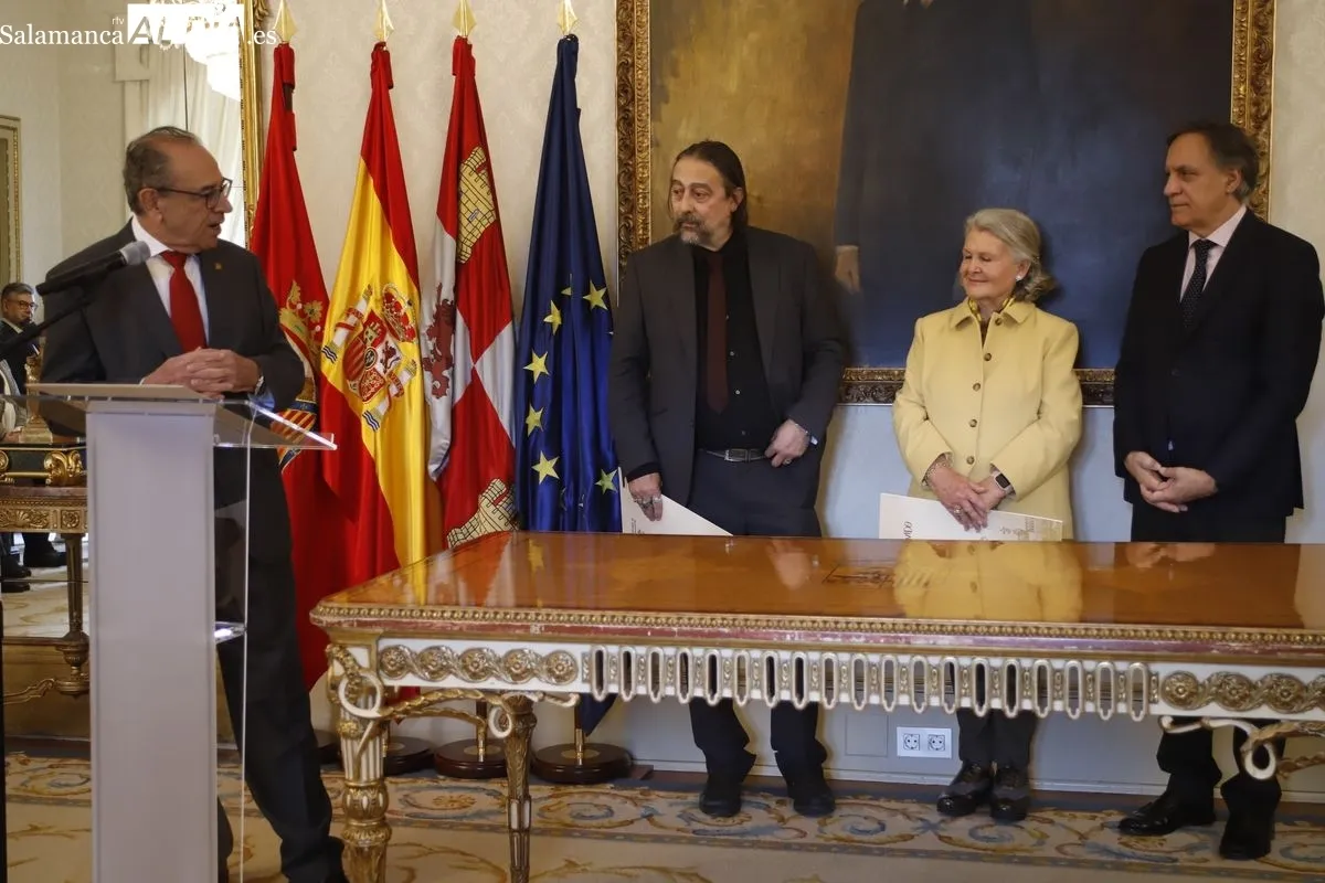 Adolfo García Sastre, Sebastião Helvecio Ramos de Castro y María Urioste Ramón y Cajal, nuevos huéspedes distinguidos de Salamanca | FOTOS: Ángel Puma 