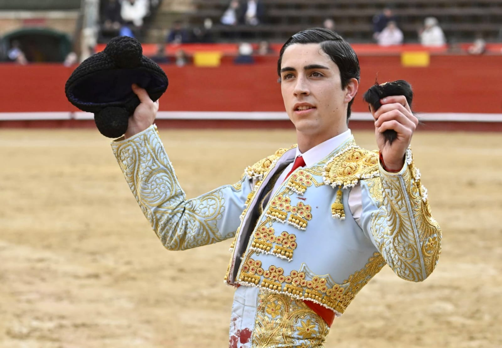 El Mene, puerta grande en la Feria de Fallas de Valencia