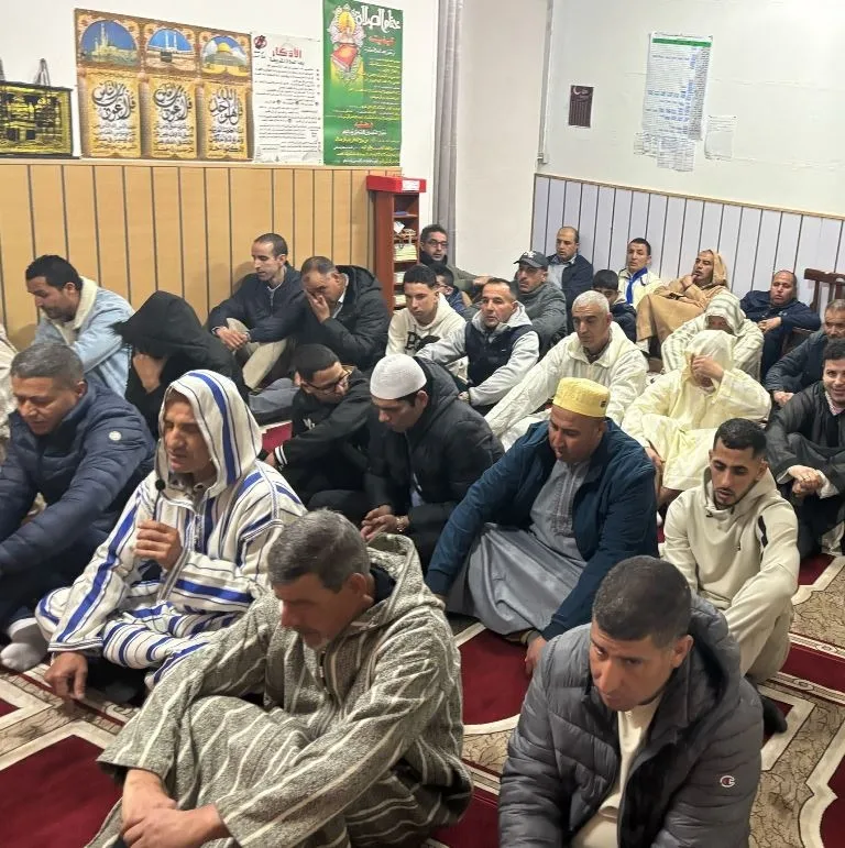 Foto 5 - La Mezquita de la Paz celebra la fiesta de Eid al-Fitr que pone fin al Ramad&aacute;n
