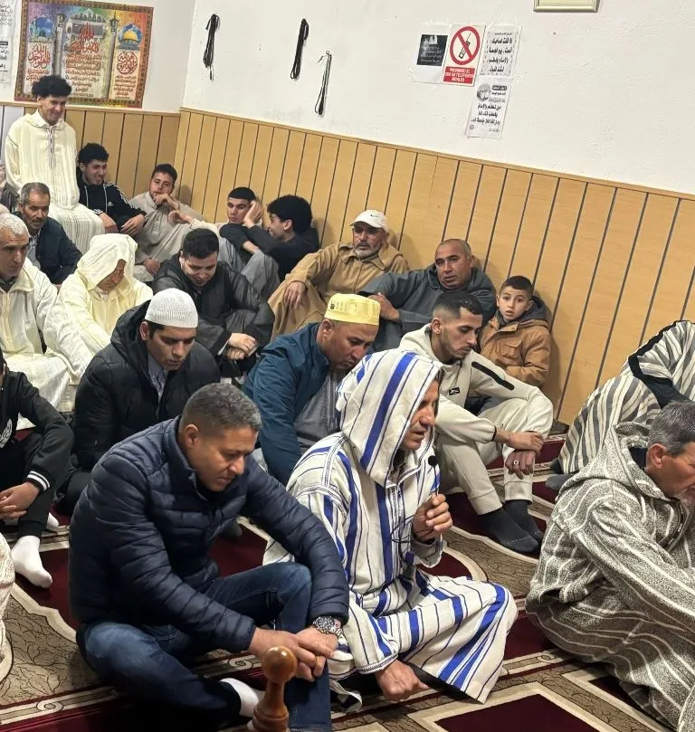 Foto 3 - La Mezquita de la Paz celebra la fiesta de Eid al-Fitr que pone fin al Ramad&aacute;n