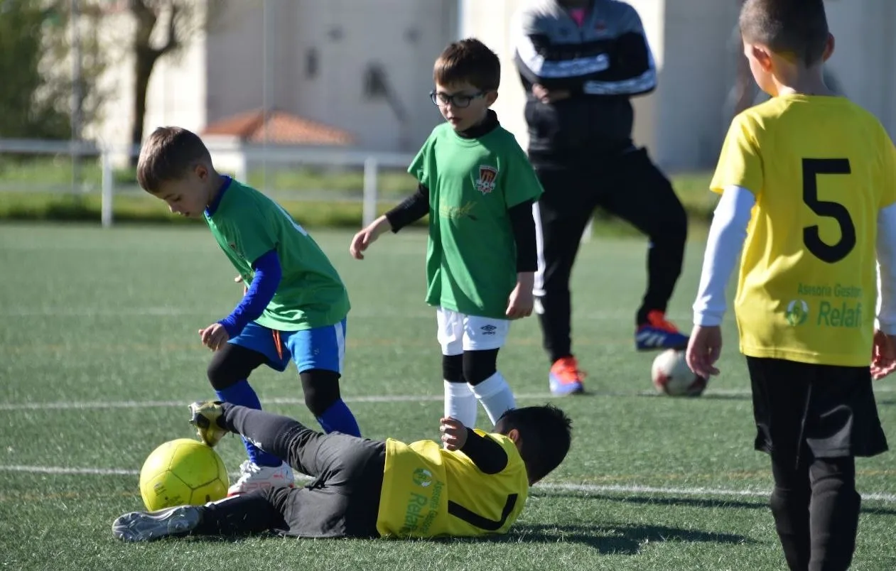 Foto 11 - La Liga Prebenjam&iacute;n del Ciudad Rodrigo CF retorna a los Campos de To&ntilde;ete