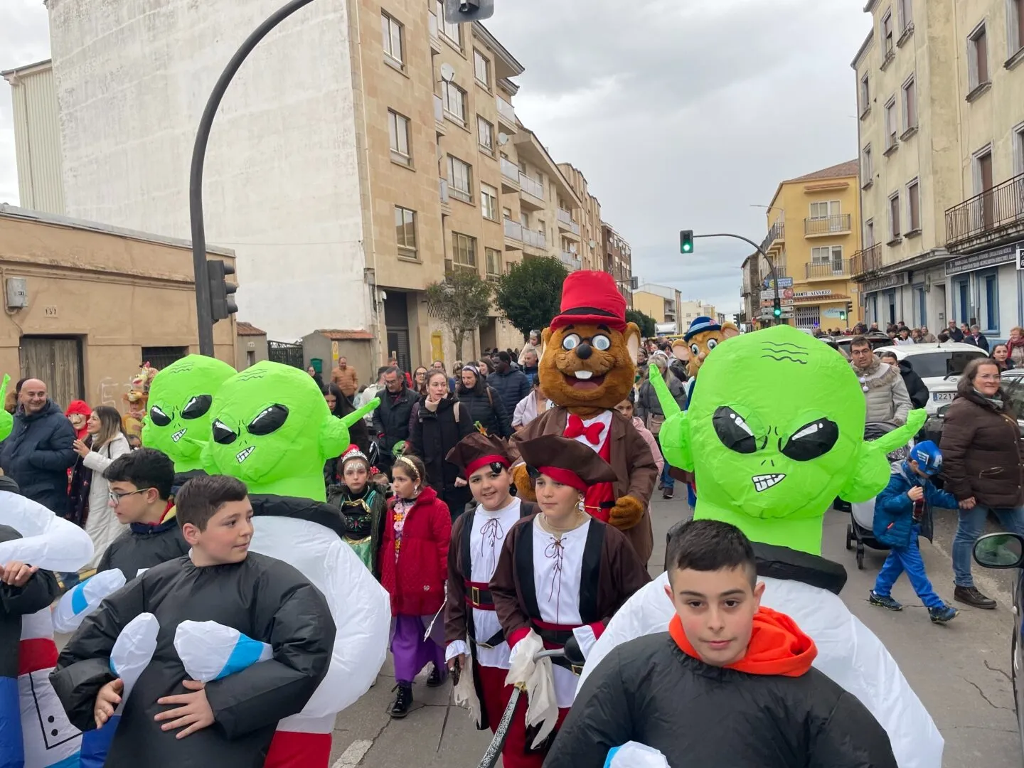 Foto 3 - Guijuelo sigue vibrando al ritmo del Carnaval (FOTOS)