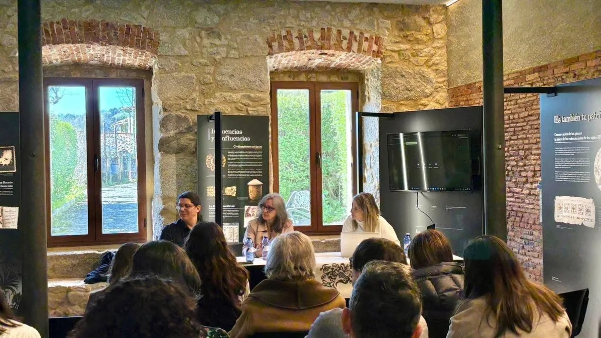Imágenes de la Jornada 'Tierra, Herencia y Patrimonio', organizada este sábado por la Asociación de Archiveros de Castilla y León (ACAL) en la localidad de Mogarraz