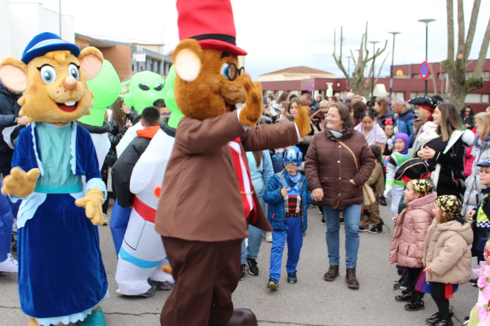 Foto 6 - Guijuelo sigue vibrando al ritmo del Carnaval (FOTOS)