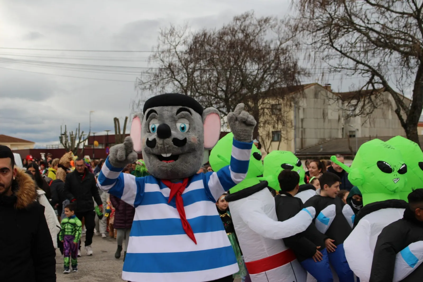 Foto 11 - Guijuelo sigue vibrando al ritmo del Carnaval (FOTOS)