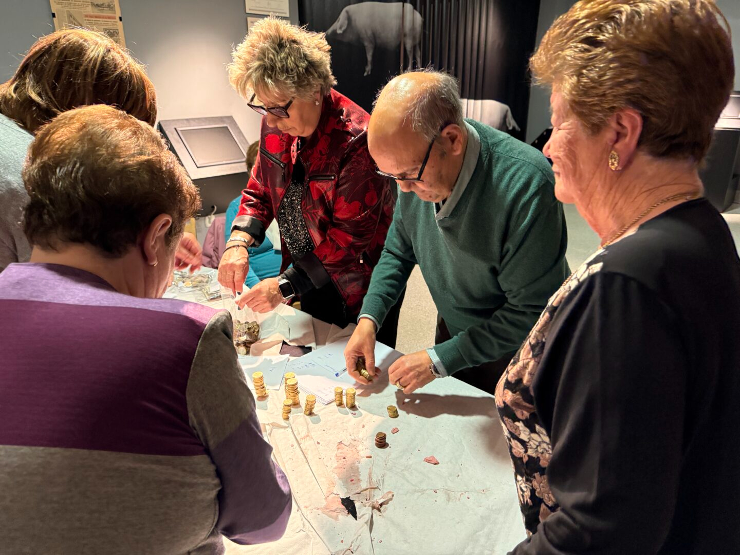 Más de 1.000 euros para la Sociedad Española de Oncología Médica gracias a la solidaridad de Guijuelo