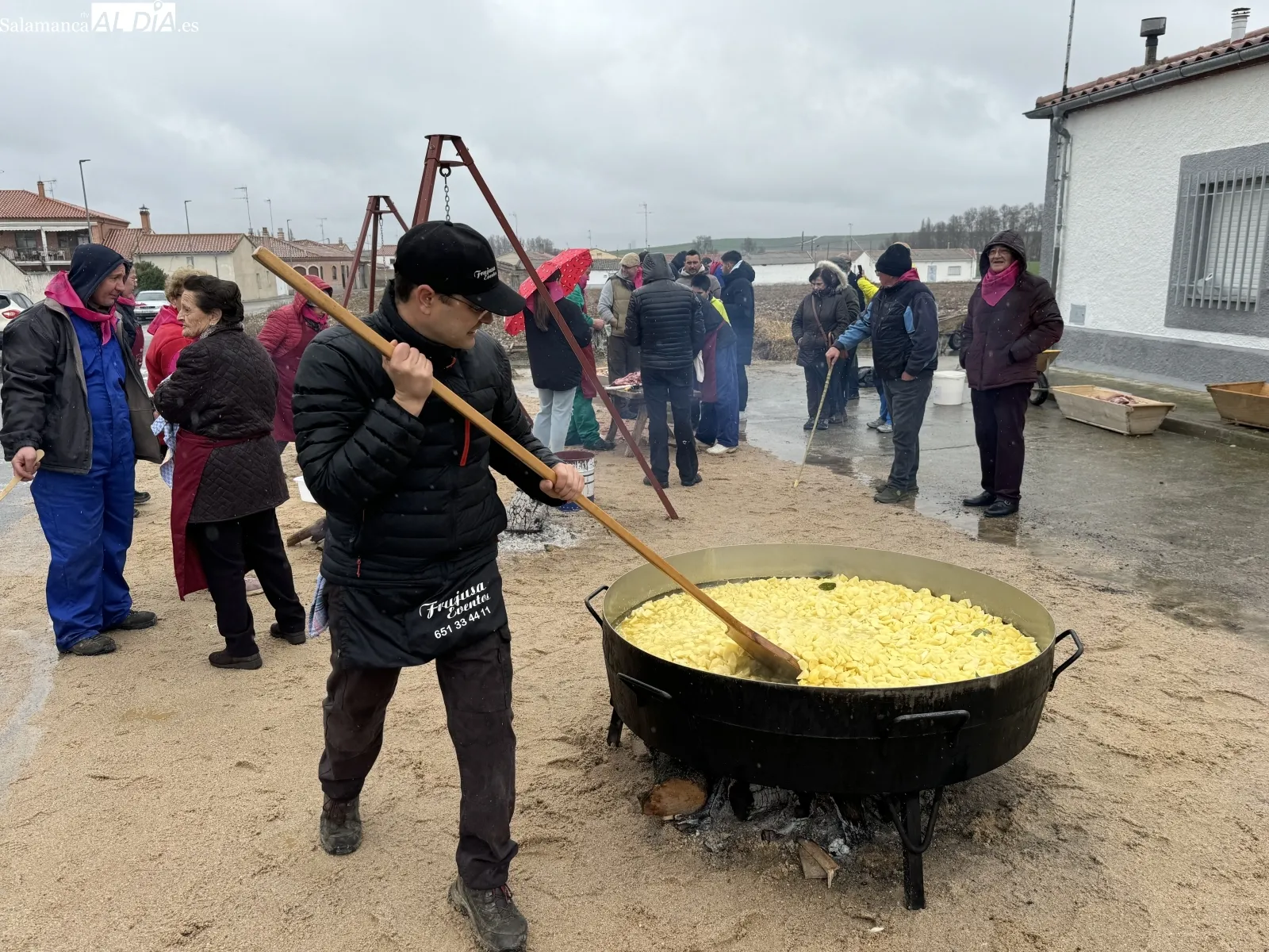 Foto 3 - B&oacute;veda del Rio Almar disfruta de dos d&iacute;as de fiesta y buen ambiente durante su II Matanza Tradicional