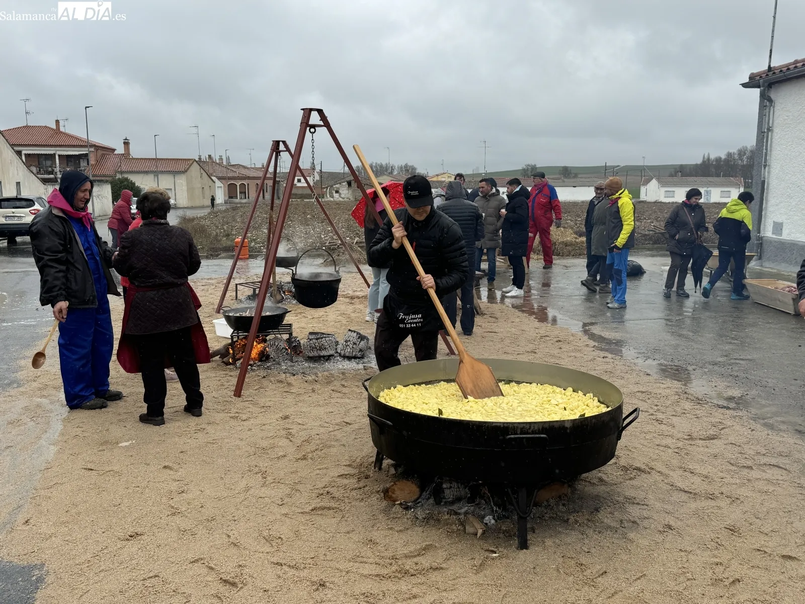 Foto 2 - B&oacute;veda del Rio Almar disfruta de dos d&iacute;as de fiesta y buen ambiente durante su II Matanza Tradicional