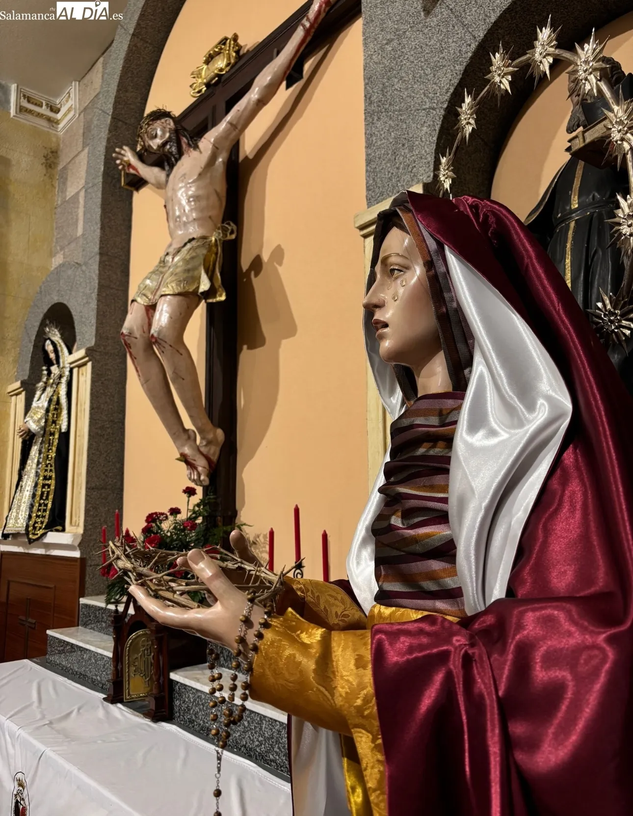 Foto 2 - Nuestra Se&ntilde;ora de las L&aacute;grimas recibe a cofrades y devotos vestida de hebrea para anunciar la Cuaresma