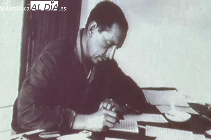 Foto 2 - Germ&aacute;n, nieto del hist&oacute;rico escritor Miguel Delibes, muestra la cara m&aacute;s curiosa y desconocida del escritor a los alumnos del CEIP Miguel de Unamuno