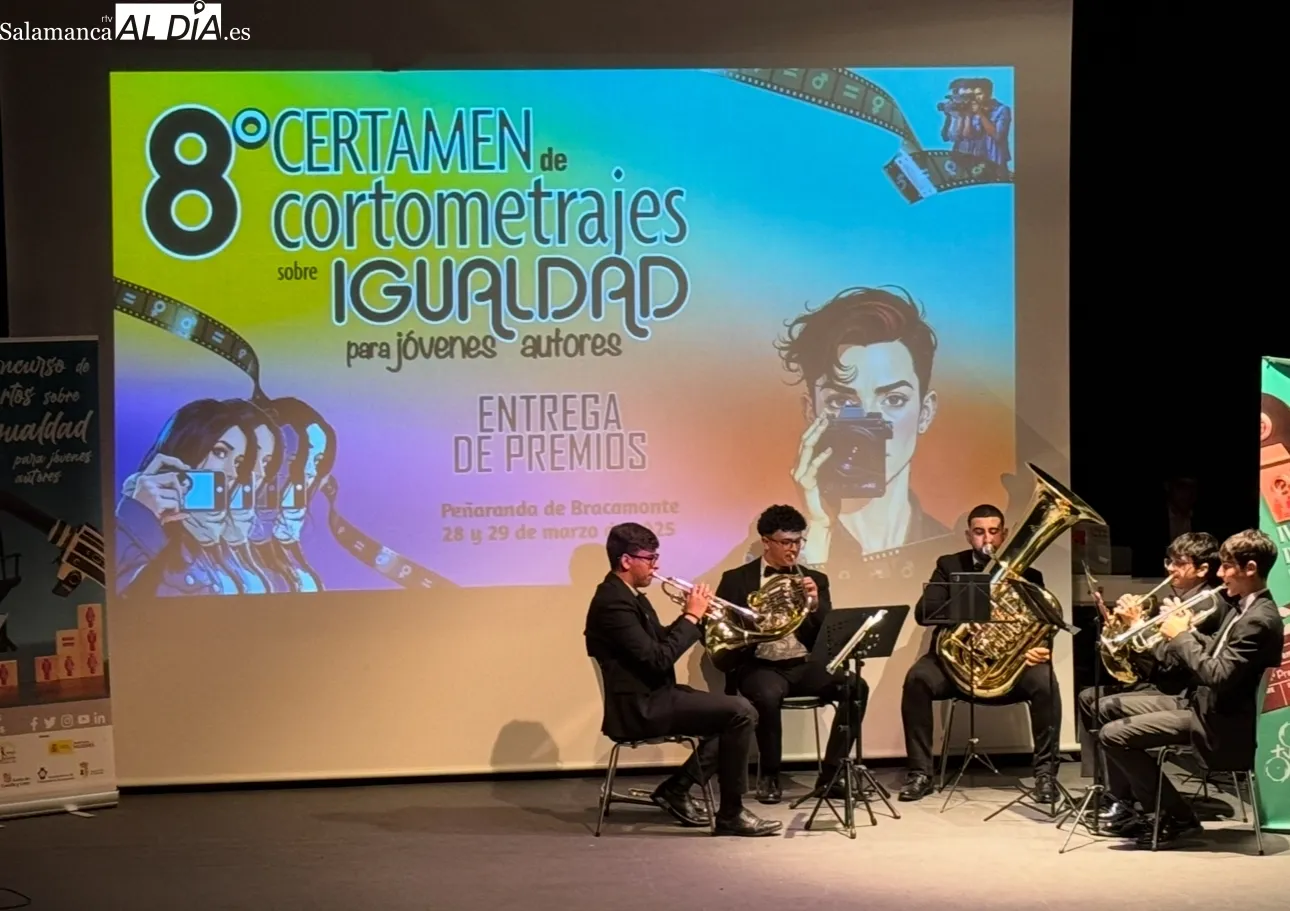 Foto 9 - J&oacute;venes de toda Espa&ntilde;a muestran su talento en Pe&ntilde;aranda durante la gran final del 8&ordm; Certamen de Cortos Sobre Igualdad