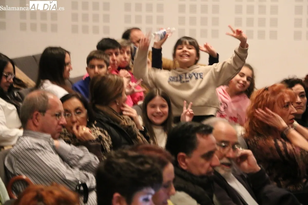 Entrega de premios y clausura del XXXVII Certamen Nacional de Teatro 'Villa de Vitigudino' / CORRAL