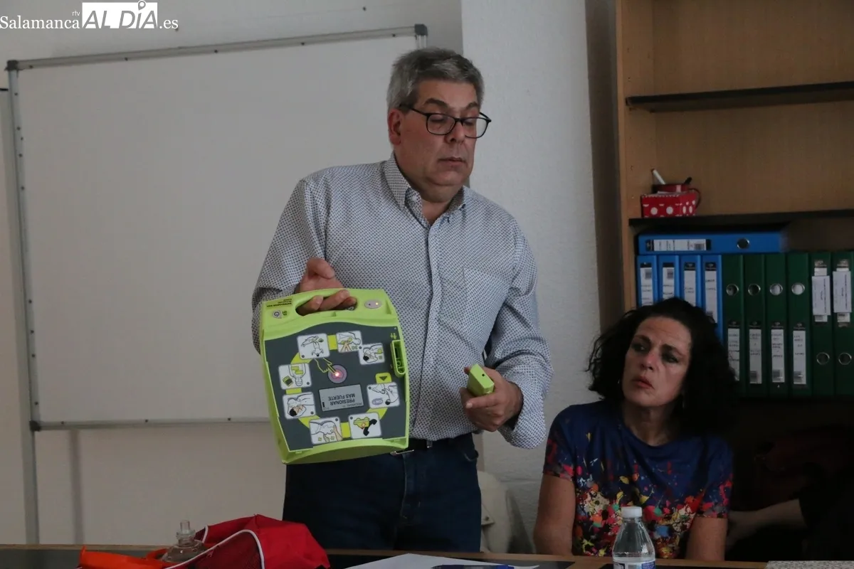 Curso formativo en Vitigudino para el uso de un desfibrilador semiautomático / CORRAL