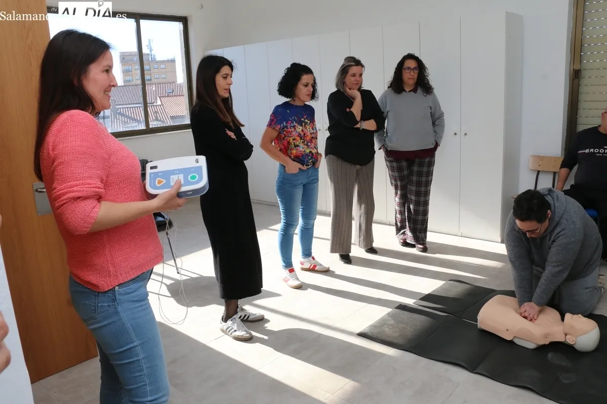 Curso formativo en Vitigudino para el uso de un desfibrilador semiautomático / CORRAL