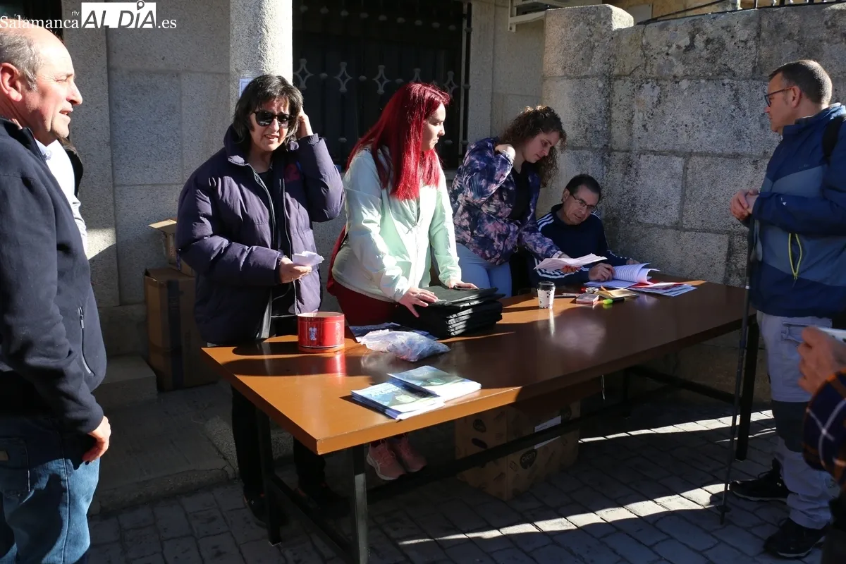 XXVIII Ruta de Senderismo 'Arribes del Duero' en Mieza / CORRAL