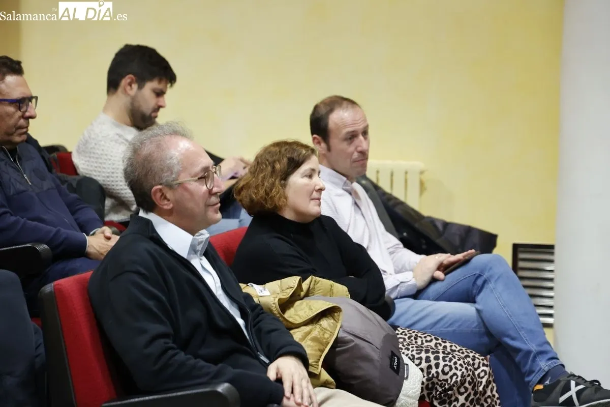Jornada técnica sobre el ‘Libro del Edificio Digital’ (LED) organizada por el Colegio de Aparejadores de Salamanca en la Cámara de Comercio. Fotos: David Sañudo