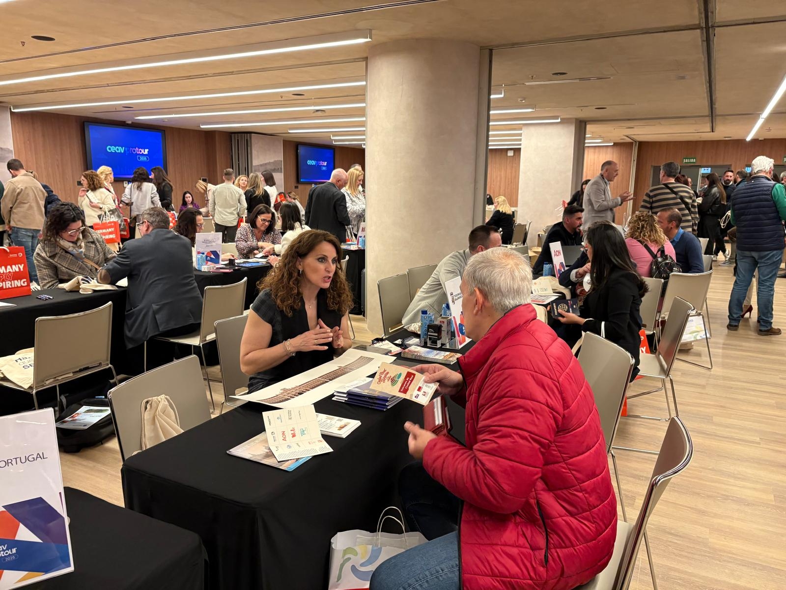 Las agencias de viajes de Salamanca se promocionan en Valencia y Murcia  