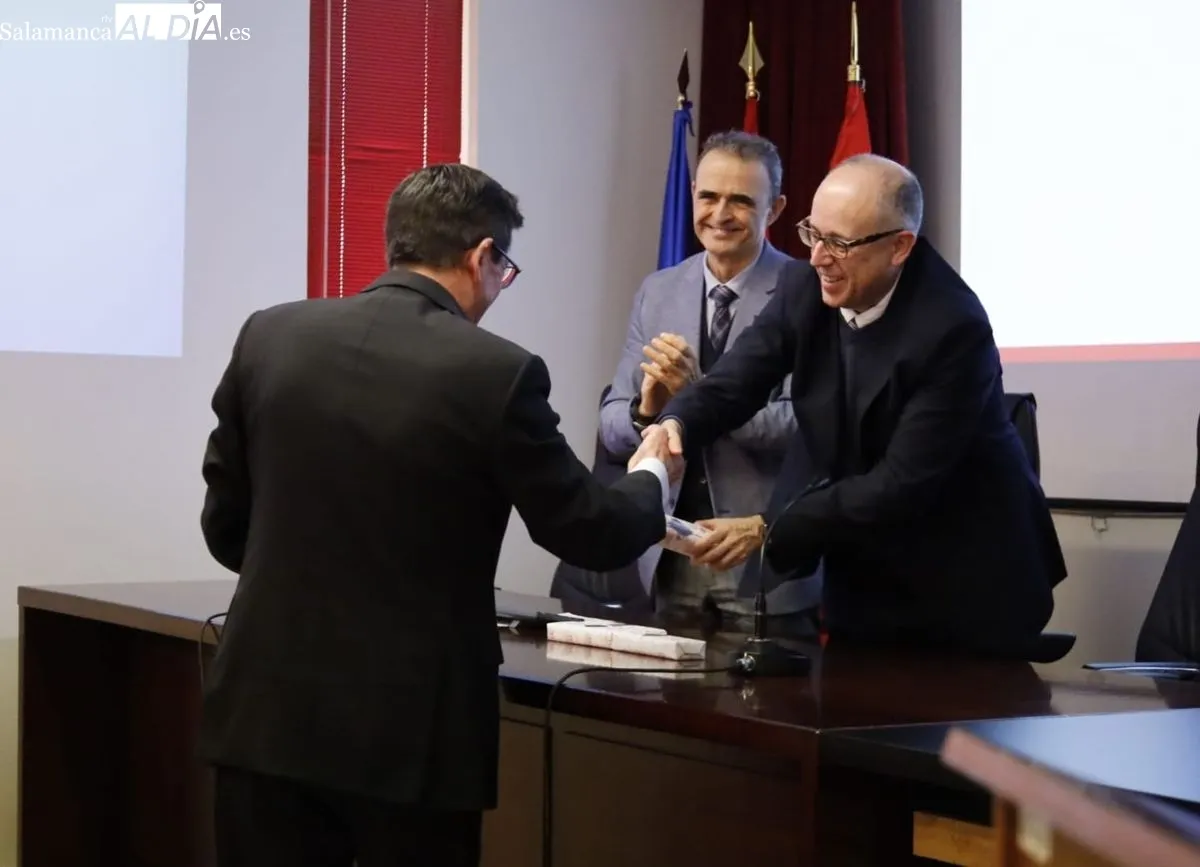 Emotivo homenaje de la Facultad de Enfermería y Fisioterapia de la Universidad de Salamanca a sus antiguos directores. Foto de David Domínguez