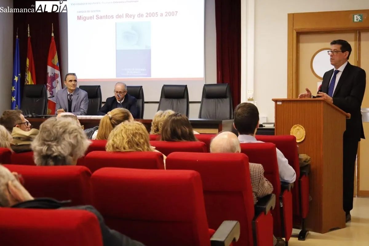 Emotivo homenaje de la Facultad de Enfermería y Fisioterapia de la Universidad de Salamanca a sus antiguos directores. Foto de David Domínguez