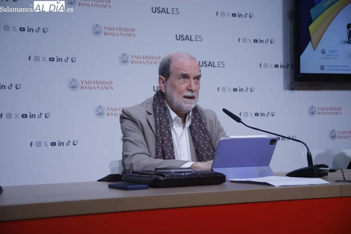Presentación en la USAL de las XII Jornadas Científicas del INICO con Miguel Ángel Verdugo. Foto de Ángel Puma