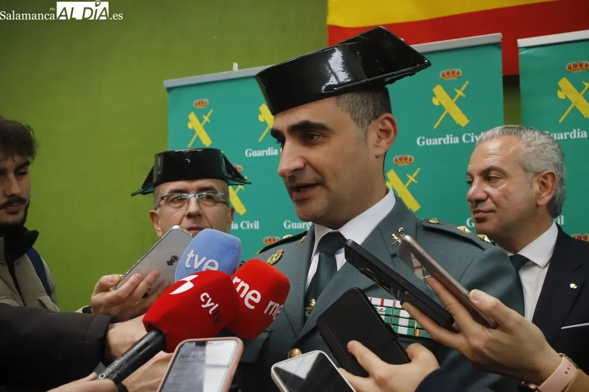 Acto de entrega de mando al nuevo Jefe de la Comandancia de la Guardia Civil de Salamanca. Fotos: Ángel Puma
