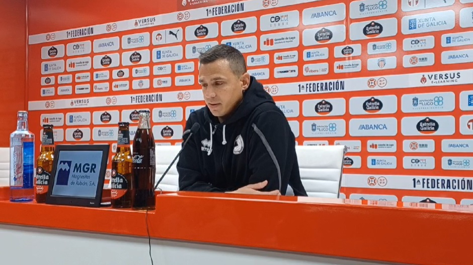 Llácer, tras la quinta derrota seguida fuera de Unionistas: Lo hemos intentado desde el corazón y hemos estado a punto de empatar