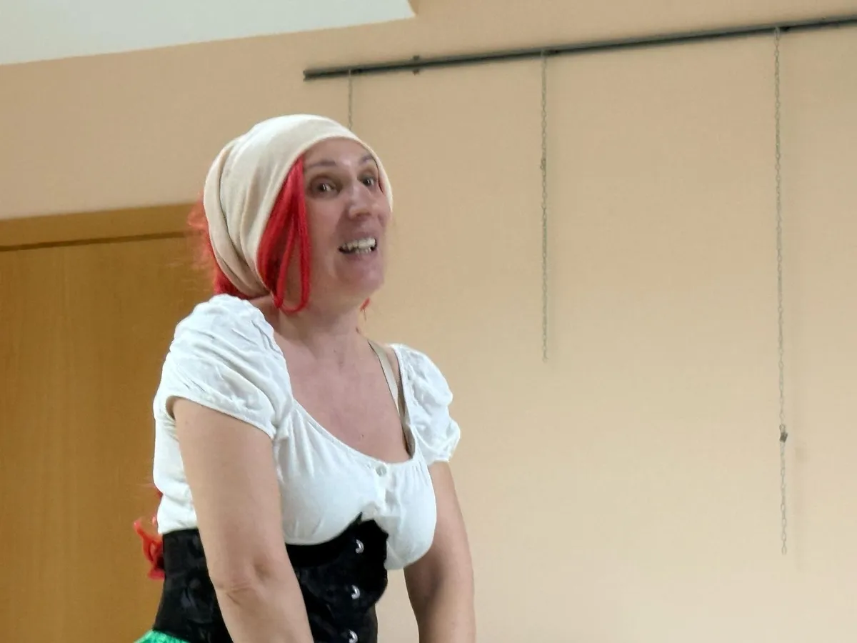 Raquel G. Sevillano en la interpretación 'De profesión fantasma' 