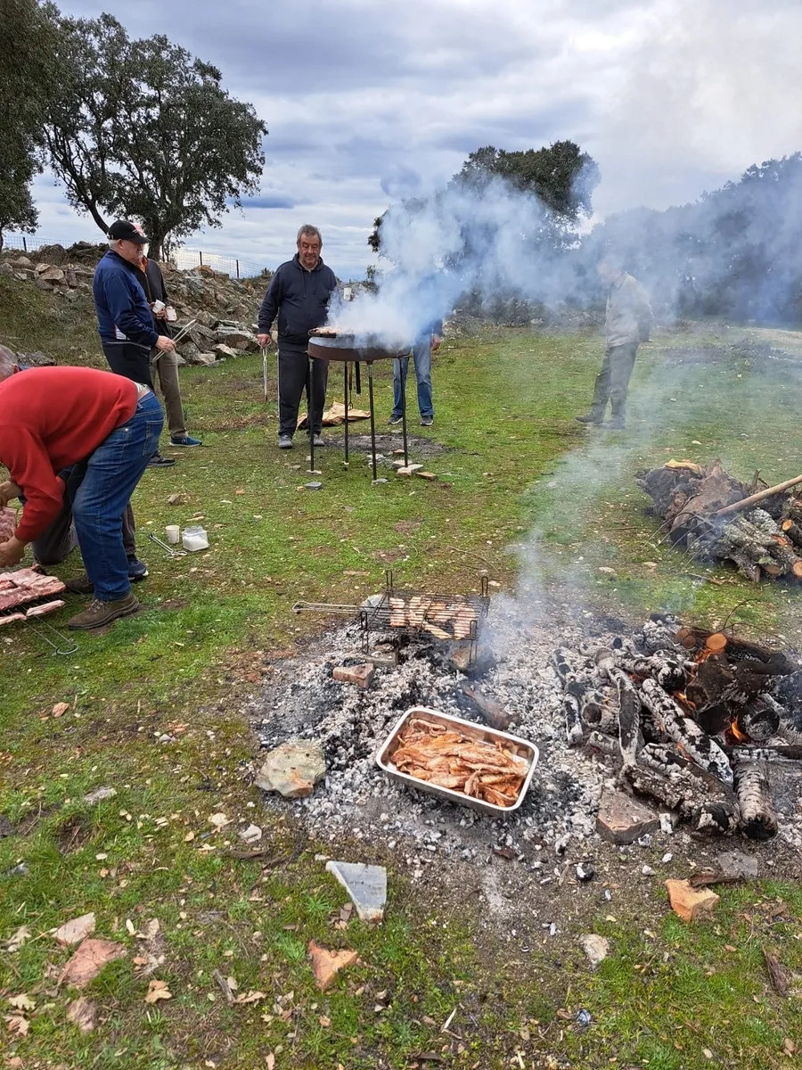 Celebración del Jueves Merendero en Olmedo de Camaces 