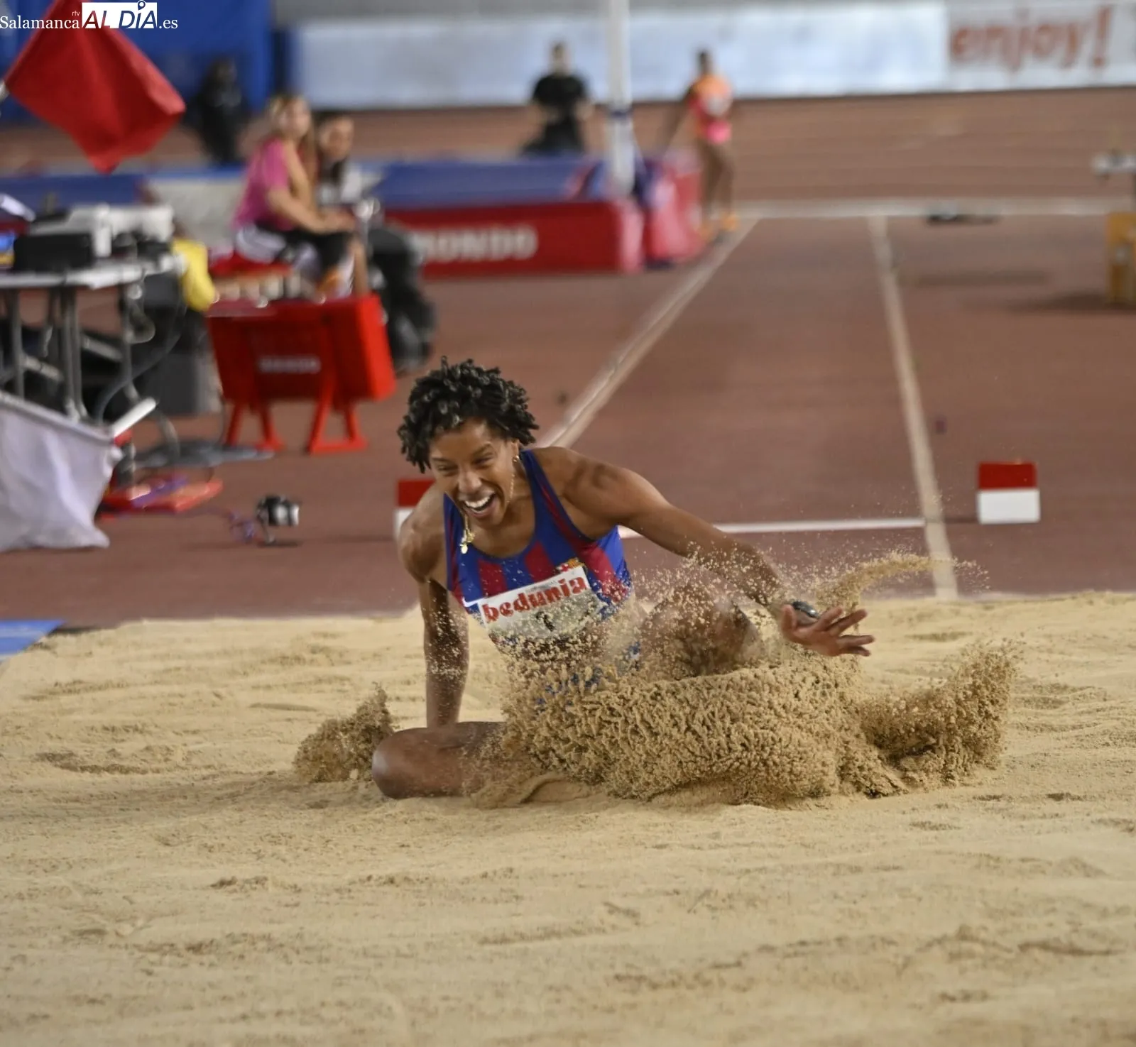 Foto 14 - Yulimar Rojas vuelve a la competici&oacute;n en Salamanca con un fiasco: abandono y sin m&iacute;nima para el Mundial de China (GALER&Iacute;A DE FOTOS)