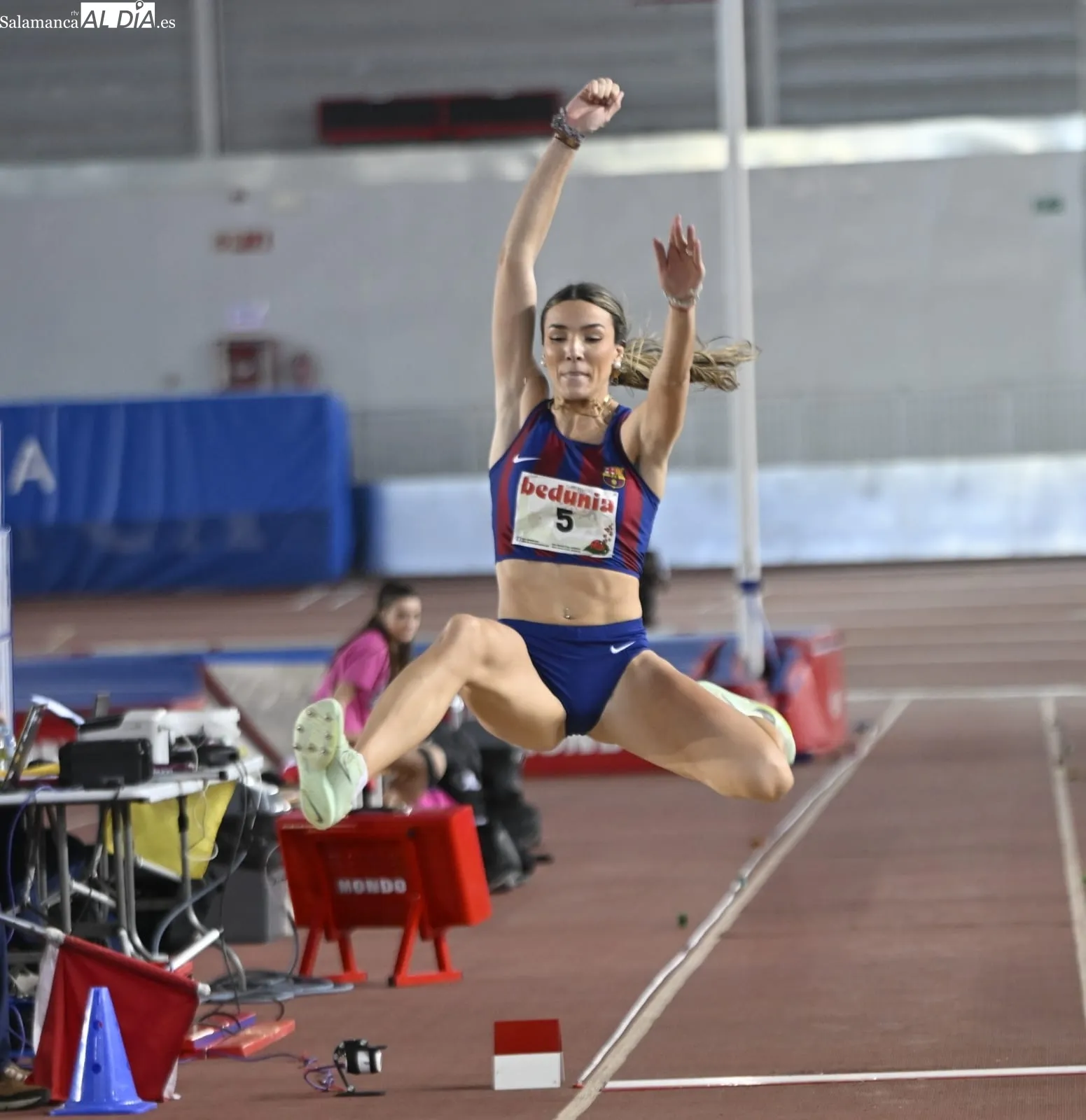 Foto 17 - Yulimar Rojas vuelve a la competici&oacute;n en Salamanca con un fiasco: abandono y sin m&iacute;nima para el Mundial de China (GALER&Iacute;A DE FOTOS)