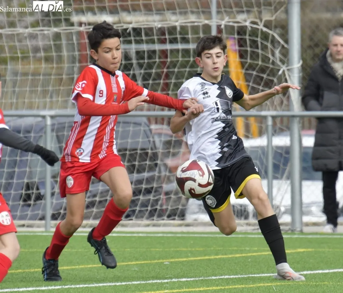 Foto 8 - El f&uacute;tbol base de Salamanca vive una nueva jornada de Liga para ir entrando en su recta final (GALER&Iacute;A DE FOTOS) 