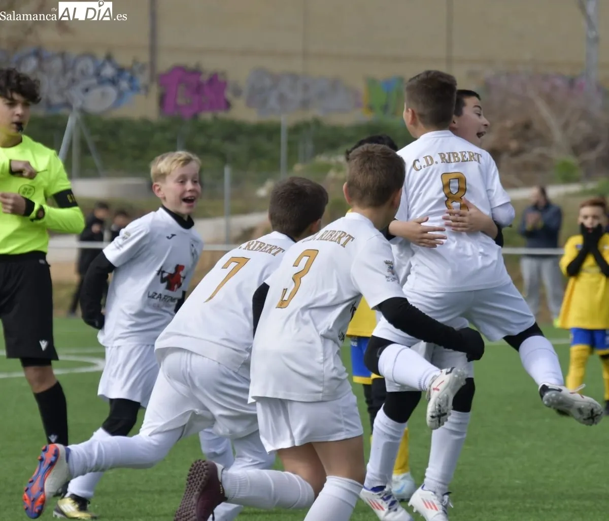Foto 4 - El f&uacute;tbol base de Salamanca vive una nueva jornada de Liga para ir entrando en su recta final (GALER&Iacute;A DE FOTOS) 