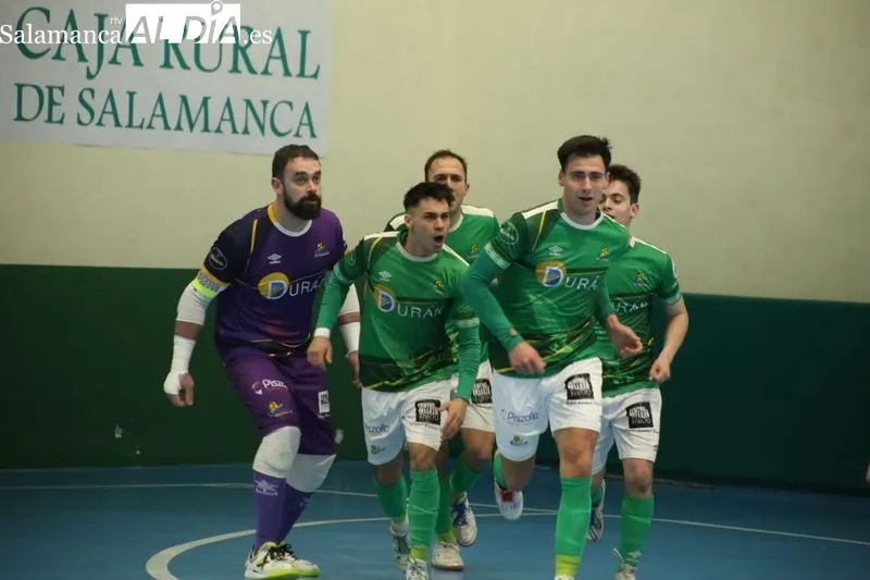 Foto 14 - El Piensos Dur&aacute;n Albense se impone con autoridad al Coruxo y sigue firme en la lucha por el playoff (4-1)