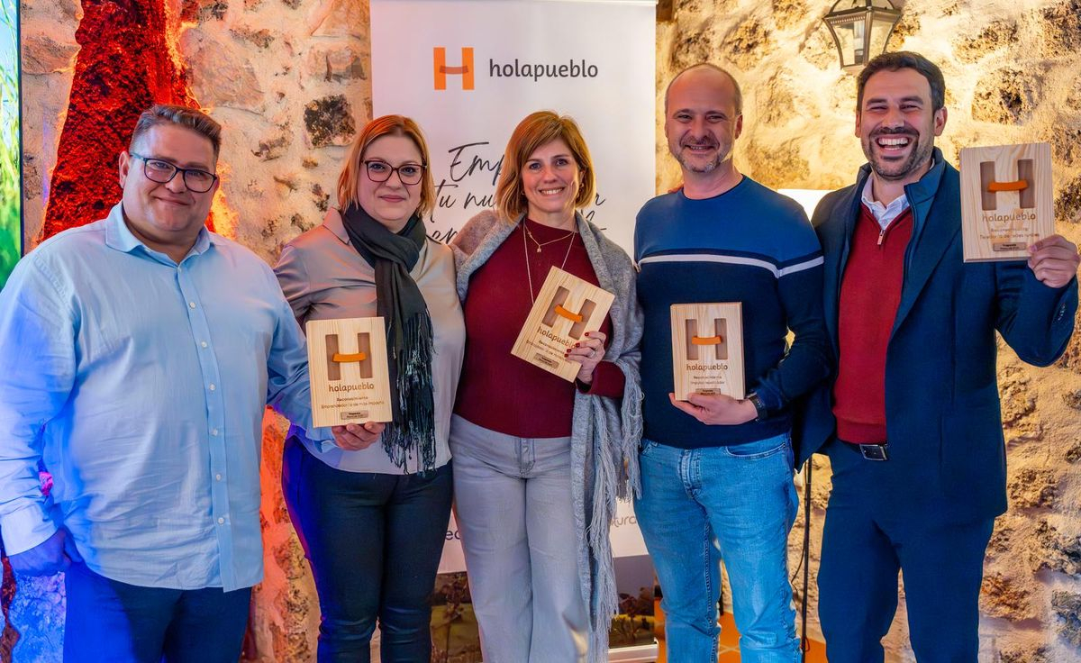 Lumbrales recibe un reconocimiento por el trabajo realizado a la hora de reactivar el territorio y aumentar su población