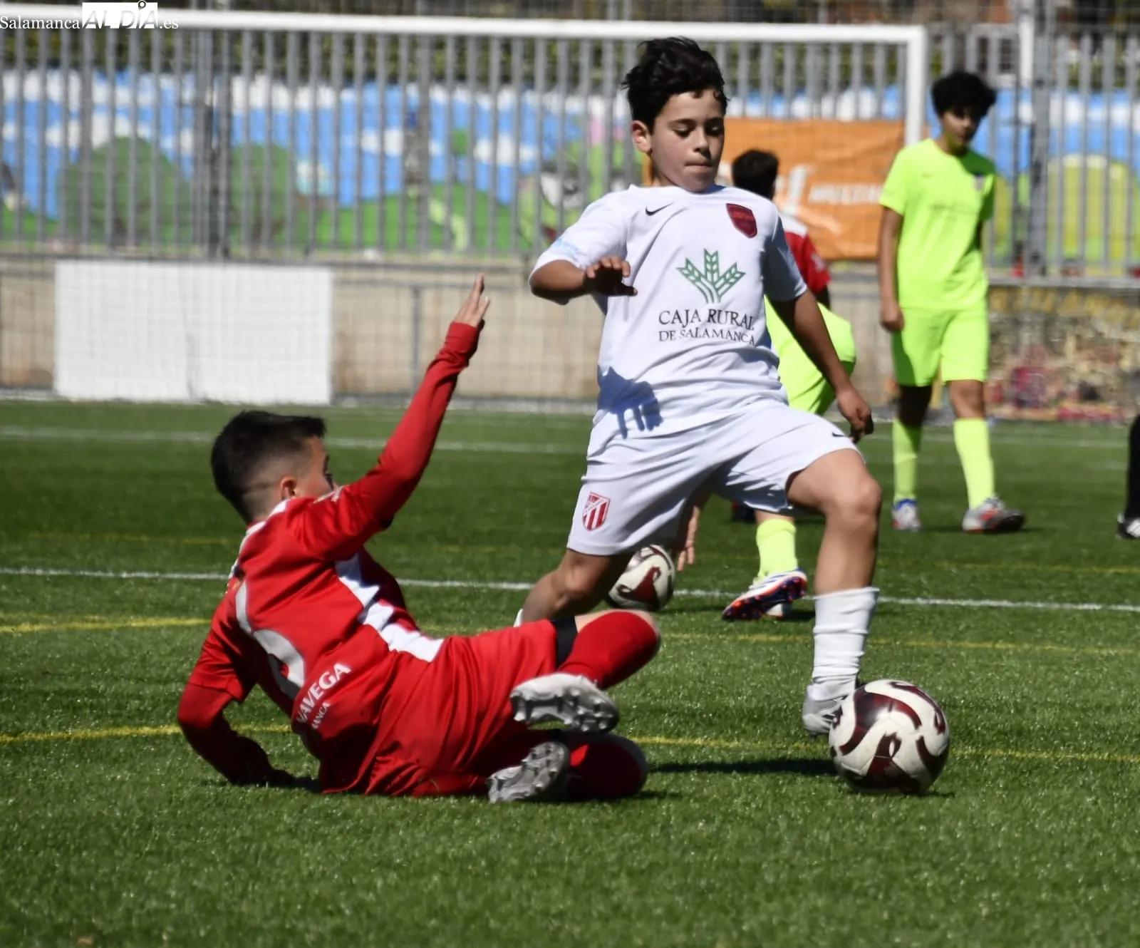 Foto 10 - El f&uacute;tbol base de Salamanca despide el mes de marzo con partidazos (FOTOS) 
