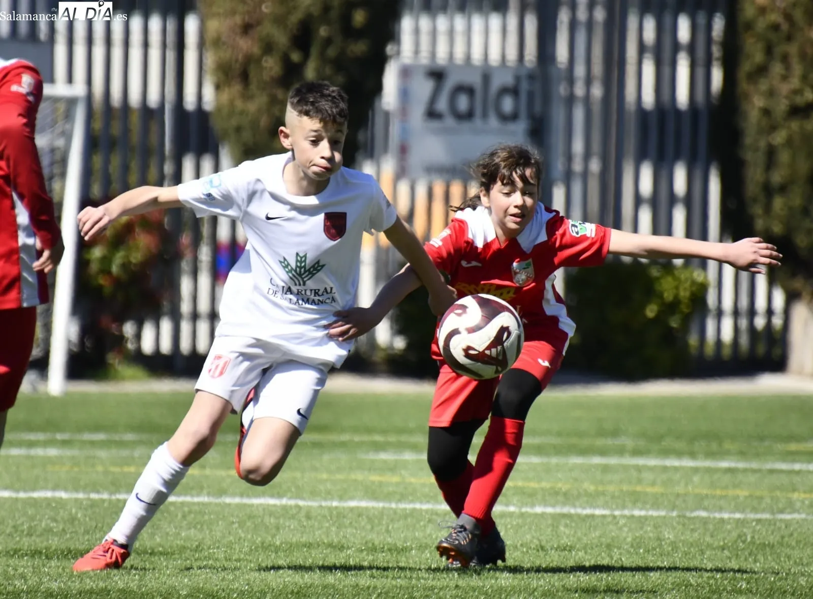 Foto 16 - El f&uacute;tbol base de Salamanca despide el mes de marzo con partidazos (FOTOS) 