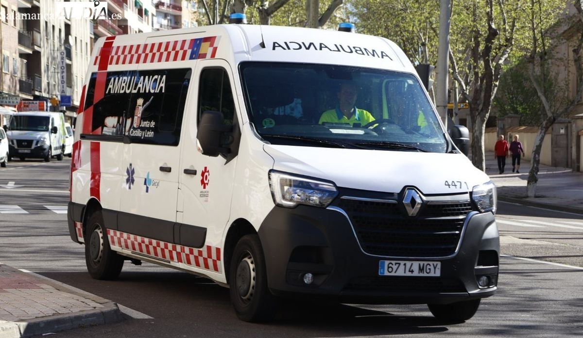 Una mujer de 58 años, herida tras ser arrollada por un vehículo en la avenida de Mirat