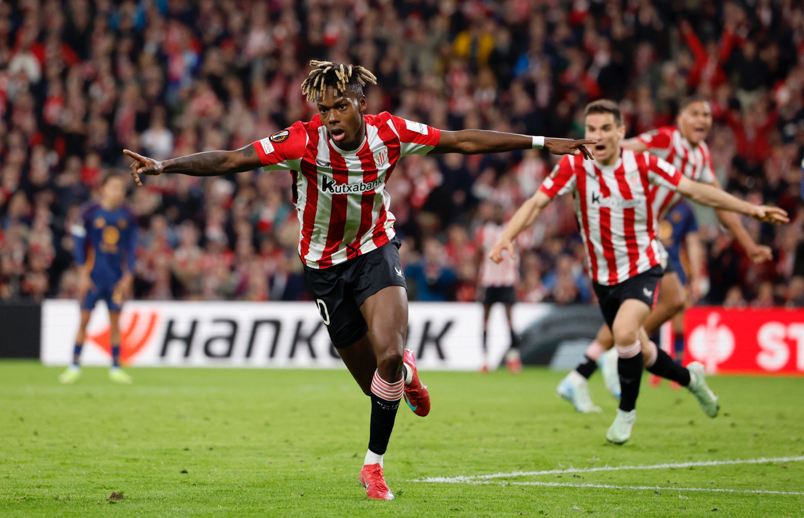 El Athletic Club destroza a la Roma en San Mamés y se planta en cuartos de la Europa League (3-1)