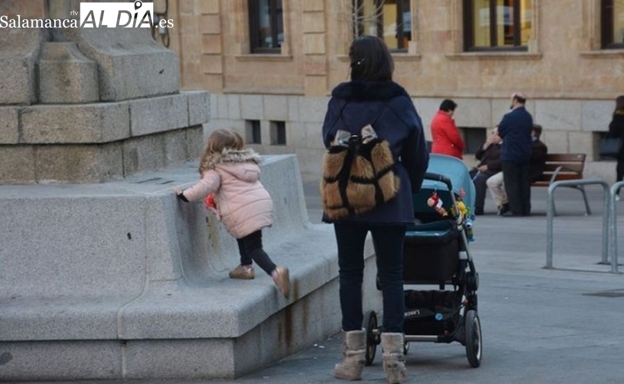 Estas son las ayudas por el nacimiento de un hijo en Salamanca