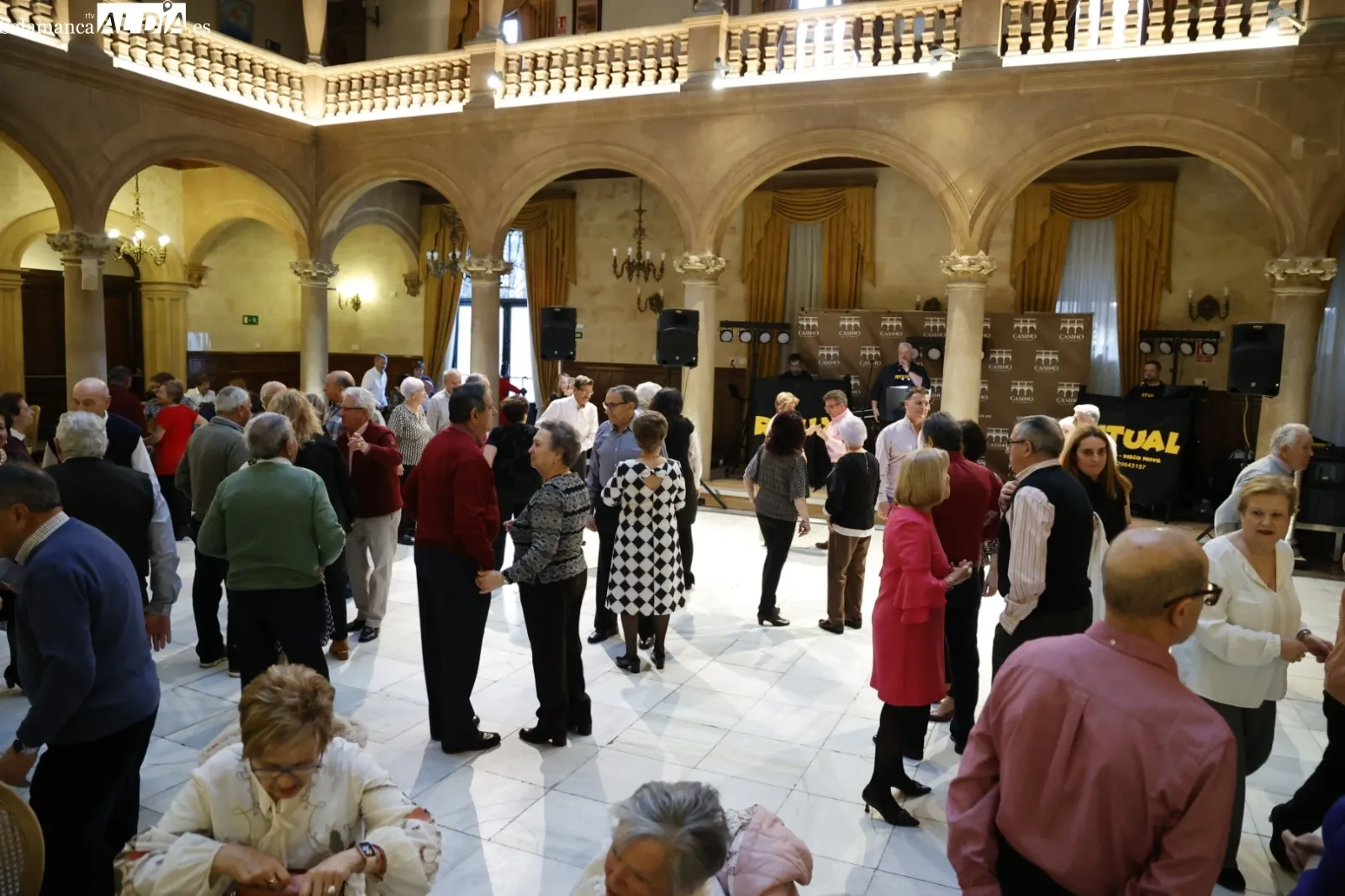 Baile de mayores en el Casino de Salamanca