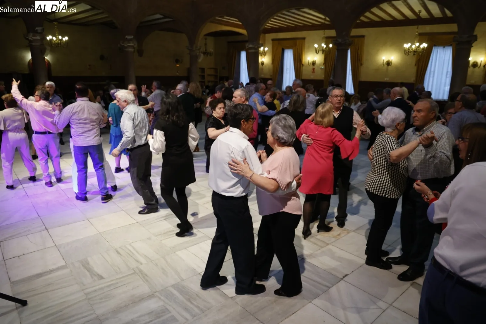 Baile de mayores en el Casino de Salamanca