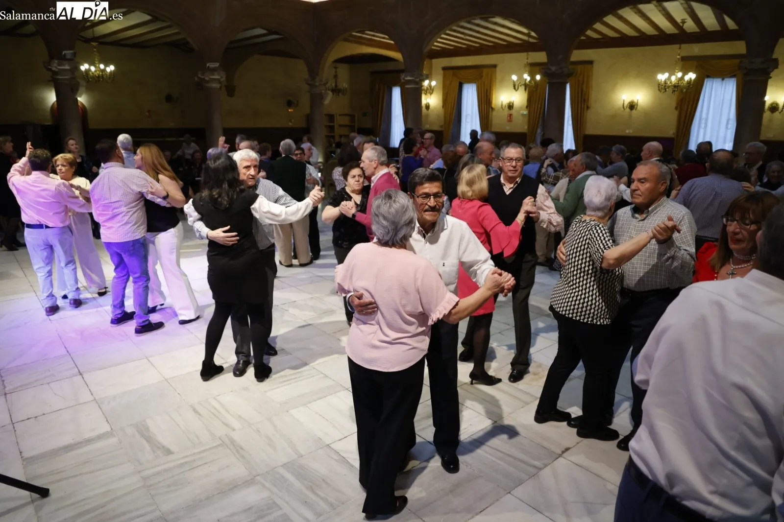 Baile de mayores en el Casino de Salamanca